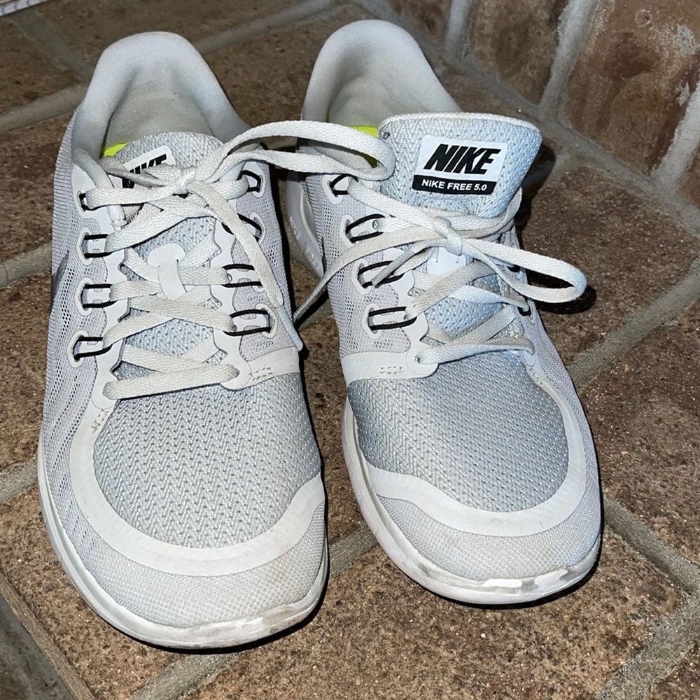 grey nike free running shoes 5.0